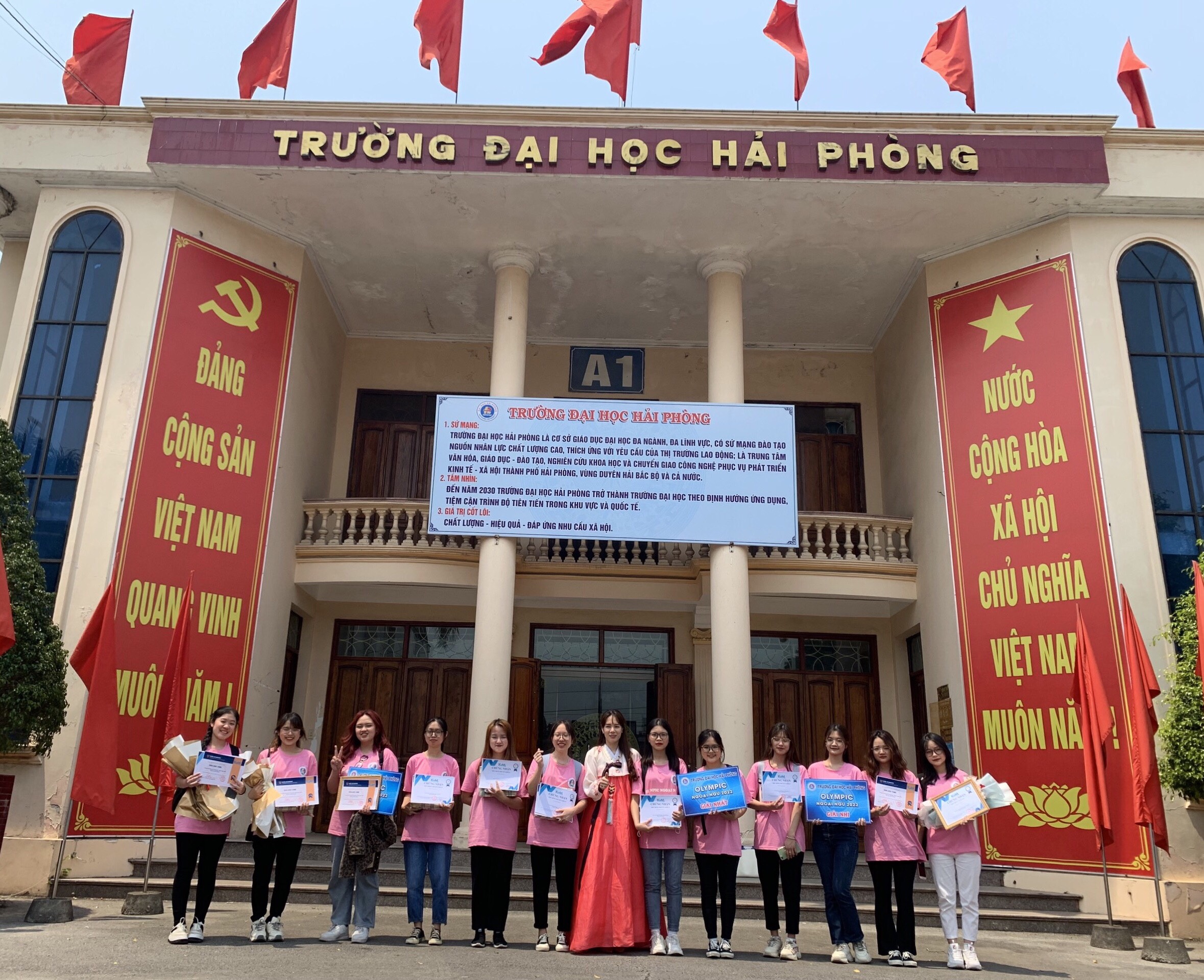 Kỳ thi Olympic Ngoại ngữ 2022