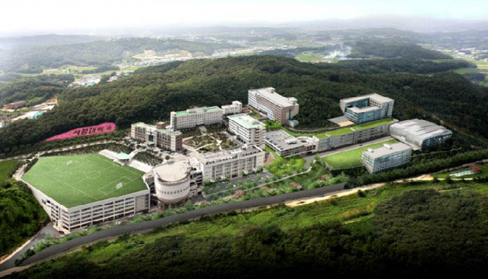 Toan-canh-truong-dai-hoc